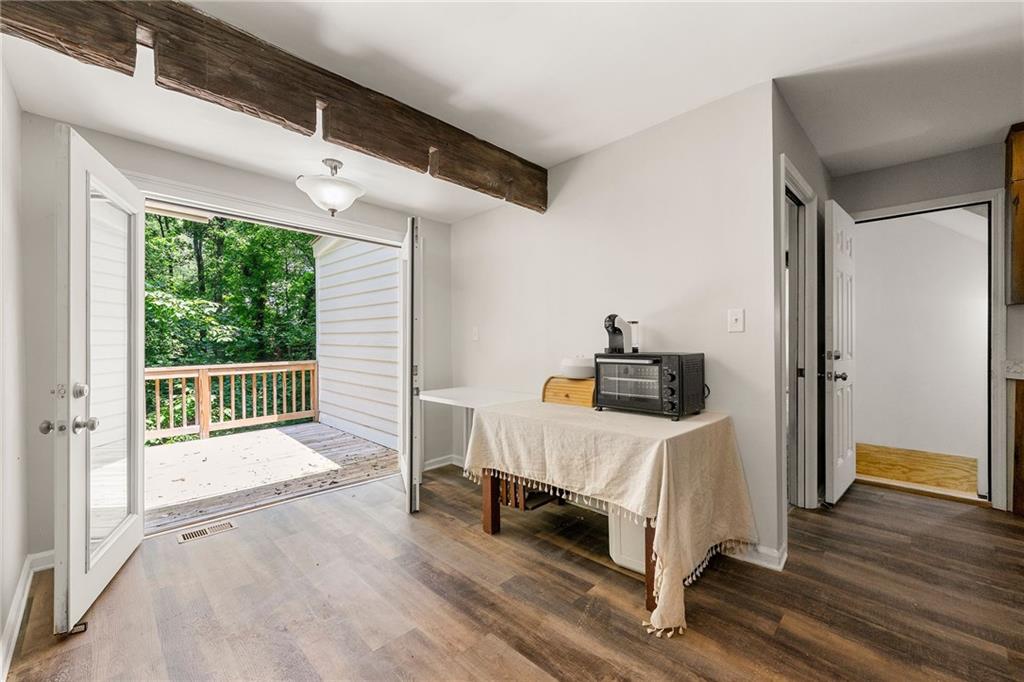 4018 Dunbarton Way, Roswell, Georgia image 14