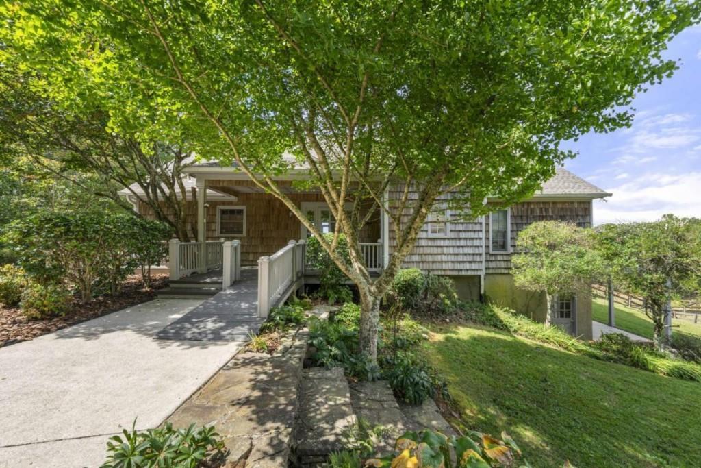 2653 Ben T Huiet Highway