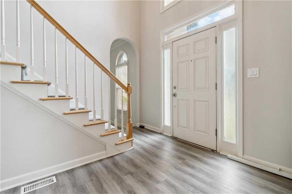 3605 Summit Gate Drive, Suwanee, Georgia image 2