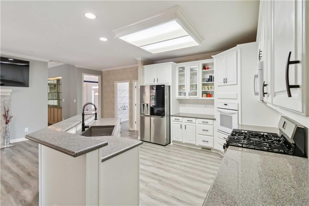 3605 Summit Gate Drive, Suwanee, Georgia image 13