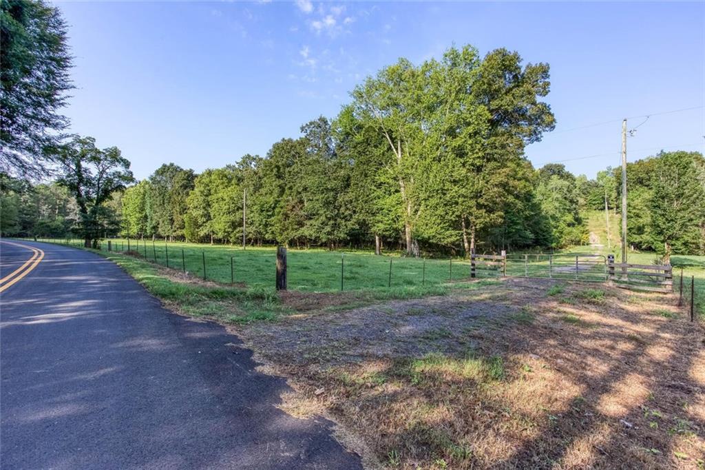 195 Connesena Road