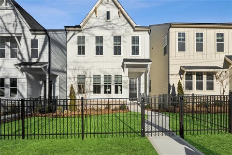Homes For Sale - 787 Auguste Avenue<br/> Dekalb County, Scottdale, GA 30079