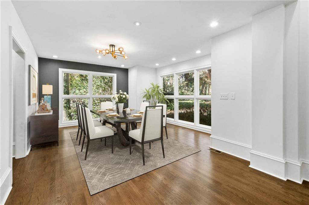 1092 Norwich Circle NE