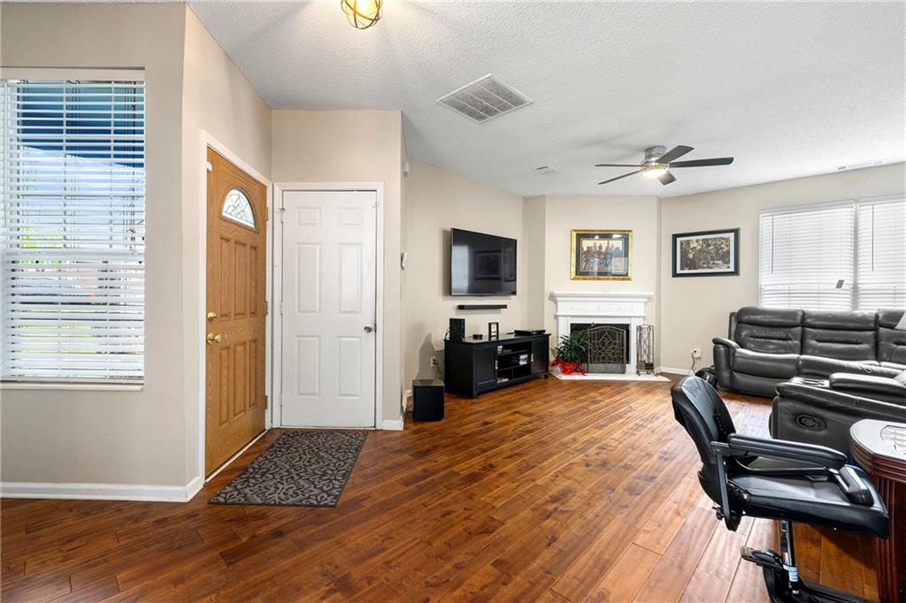 2296 Raven Circle, Lithonia, Georgia image 3