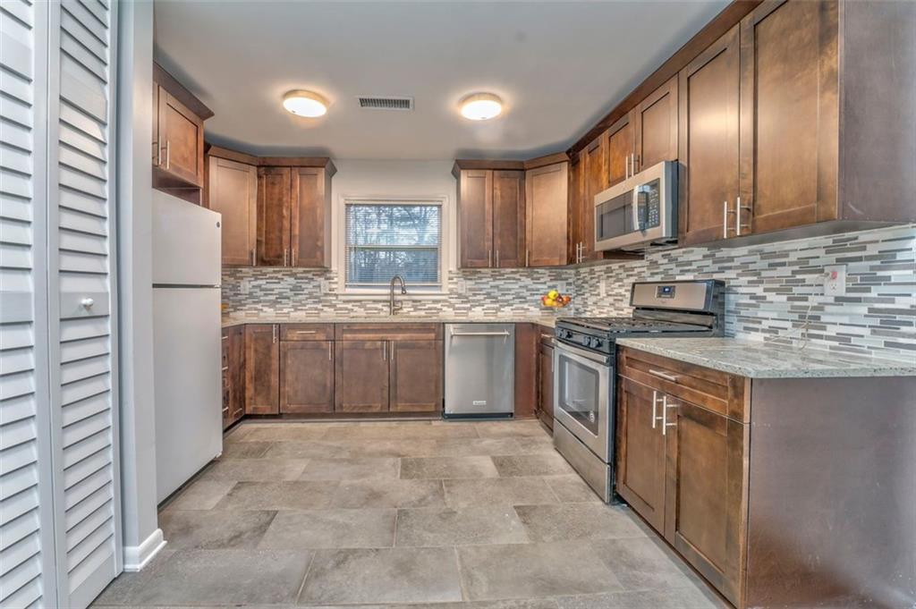 3150 Humphries Drive, Atlanta, Georgia image 6