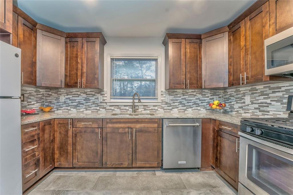 3150 Humphries Drive, Atlanta, Georgia image 8