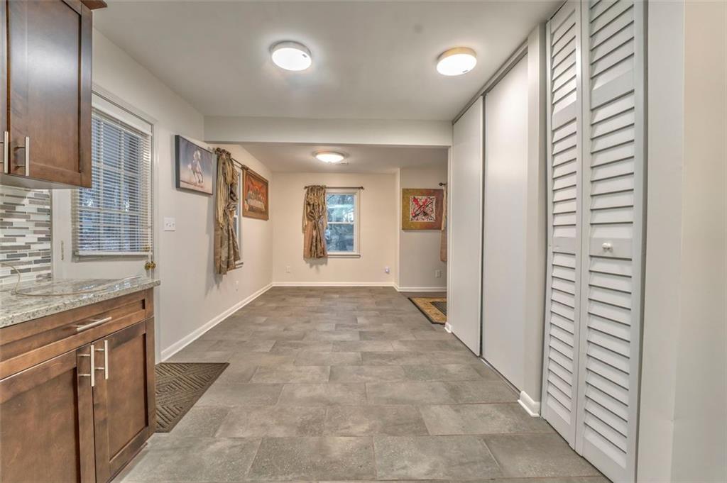 3150 Humphries Drive, Atlanta, Georgia image 10
