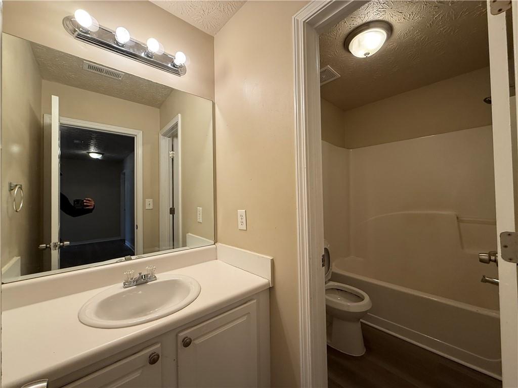 5488 Wexford Pass, Atlanta, Georgia image 6