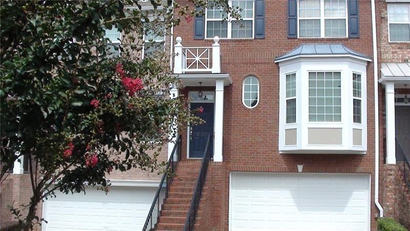 4 bedroom 4 bath townhome. Hardwood - granite counters- Backsplash Tile - open floor plan, 2 car garage. close to school and shops Show well! Swm/Tennis Community.