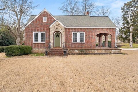 Homes For Sale - 598 Main Street<br/> Palmetto, GA 30268