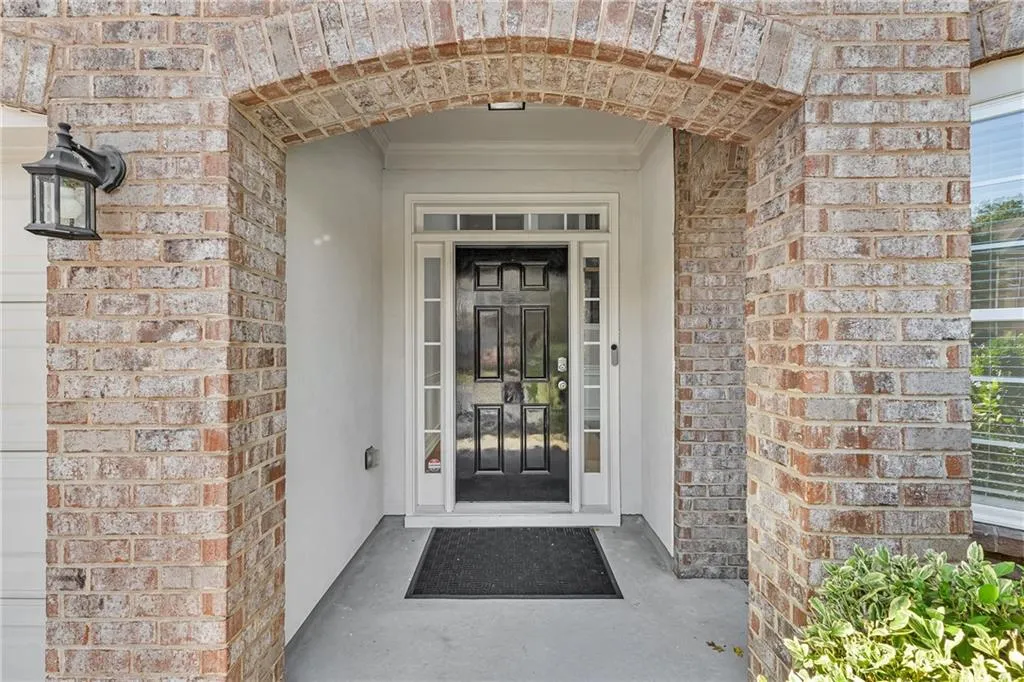 Atlanta, Georgia 30331, United States, 7 Bedrooms Bedrooms, ,5 BathroomsBathrooms,Residential,Pending,21365