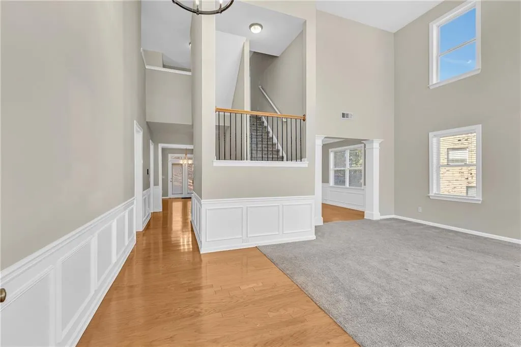 Atlanta, Georgia 30331, United States, 7 Bedrooms Bedrooms, ,5 BathroomsBathrooms,Residential,Pending,21365