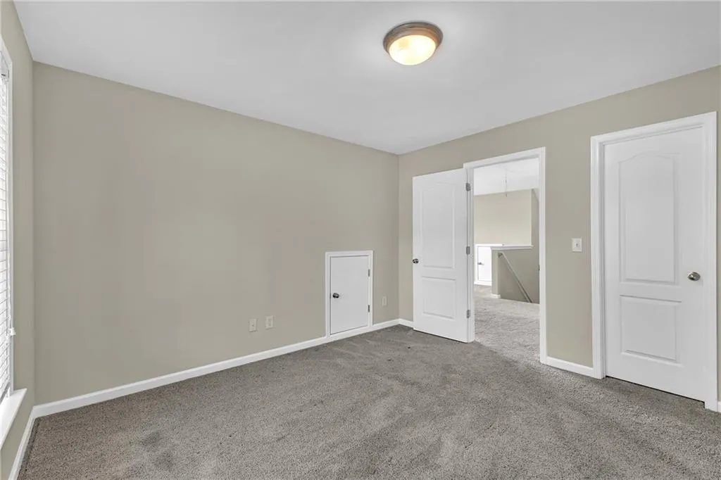 Atlanta, Georgia 30331, United States, 7 Bedrooms Bedrooms, ,5 BathroomsBathrooms,Residential,Pending,21365