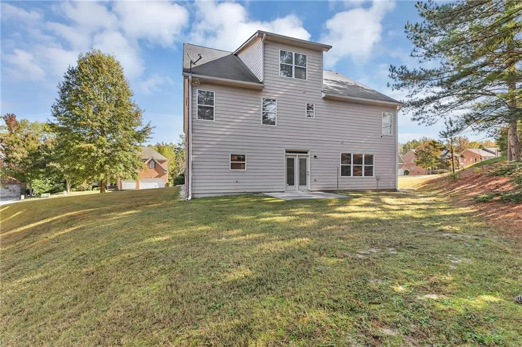 Atlanta, Georgia 30331, United States, 7 Bedrooms Bedrooms, ,5 BathroomsBathrooms,Residential,Pending,21365