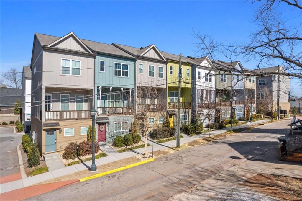 68 Adore Court SE