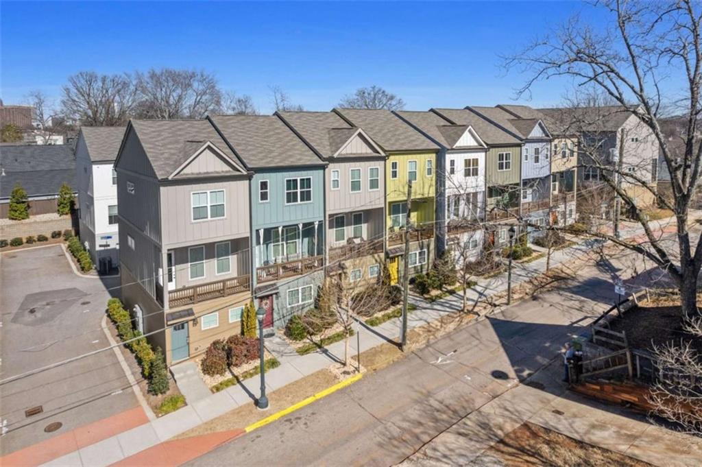 68 Adore Court SE