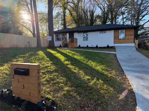 Photo of 2131 HOLLY HILL Drive, Decatur, GA 30032 (MLS # 7693373)