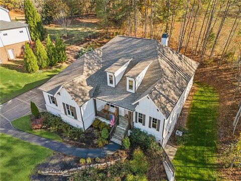 A home in Dawsonville