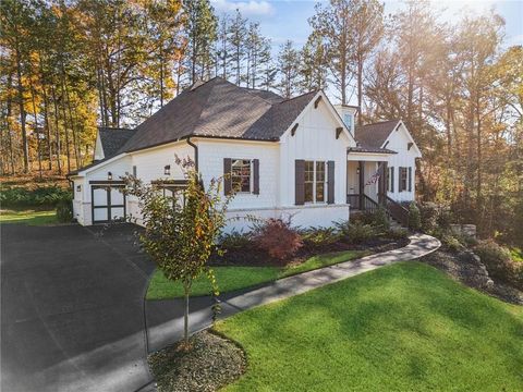 A home in Dawsonville