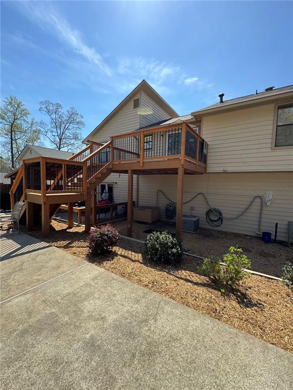 321 Roses Creek Drive, Lawrenceville, Georgia image 2