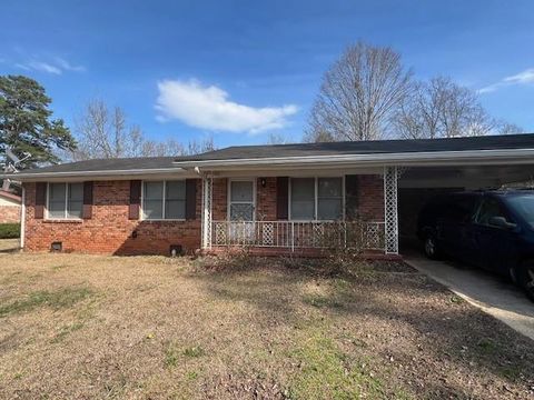 Homes For Sale - 7466 Ann Street<br/> Riverdale, GA 30274