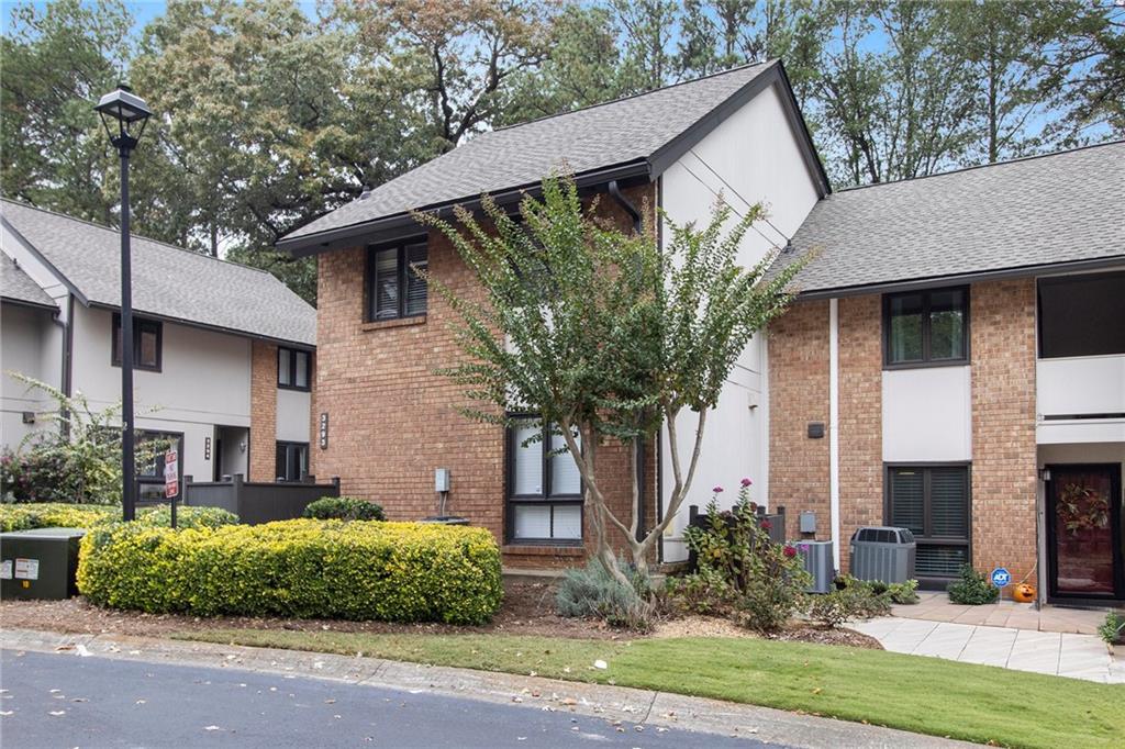 3293 Clairmont North NE