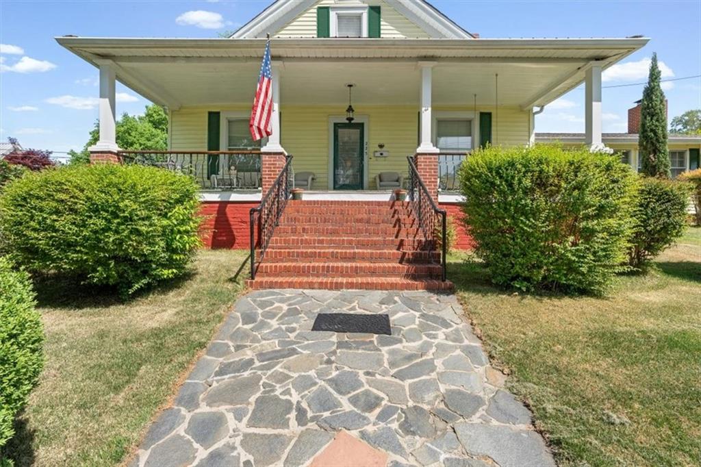 225 W Church Street