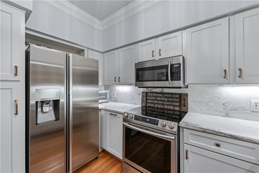PEACHTREE PLACE - Residential