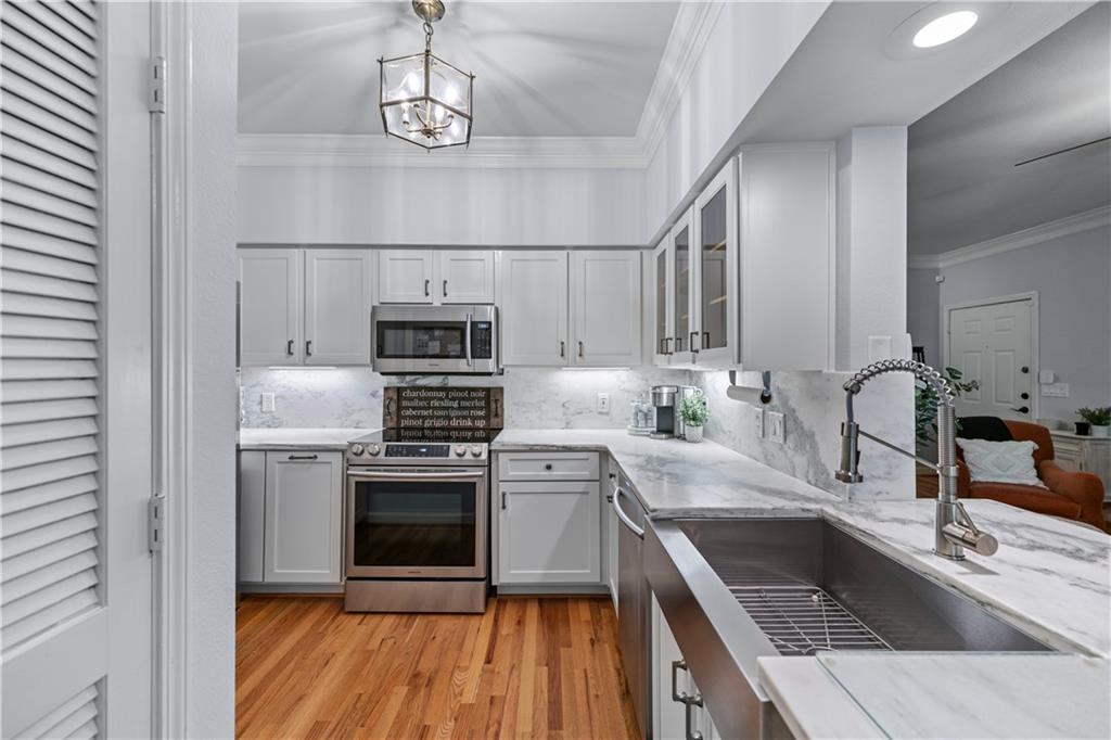 PEACHTREE PLACE - Residential