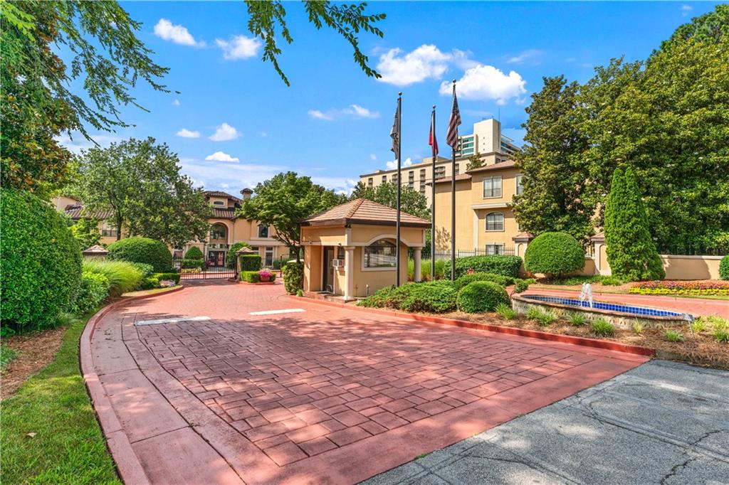 PEACHTREE PLACE - Residential