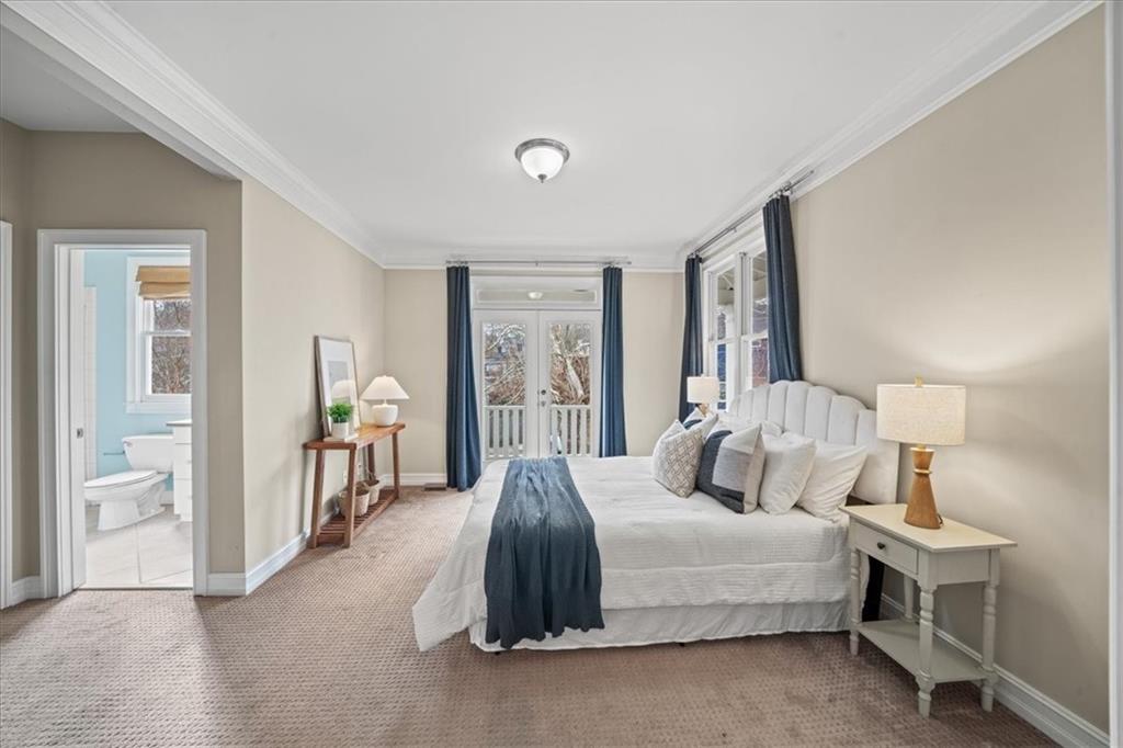 911 Monroe Circle NE