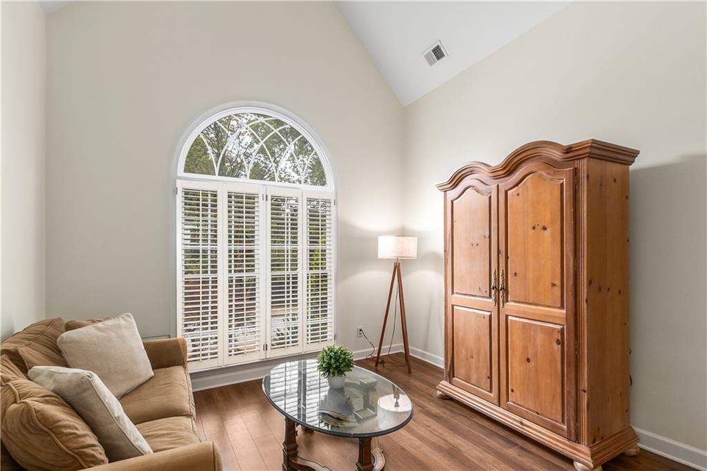 1442 Valley Glen Way, Dunwoody, Georgia image 5