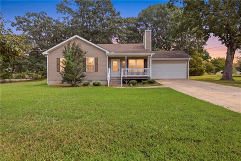 Homes For Sale - 6214 Helen Street<br/> Lula, GA 30554