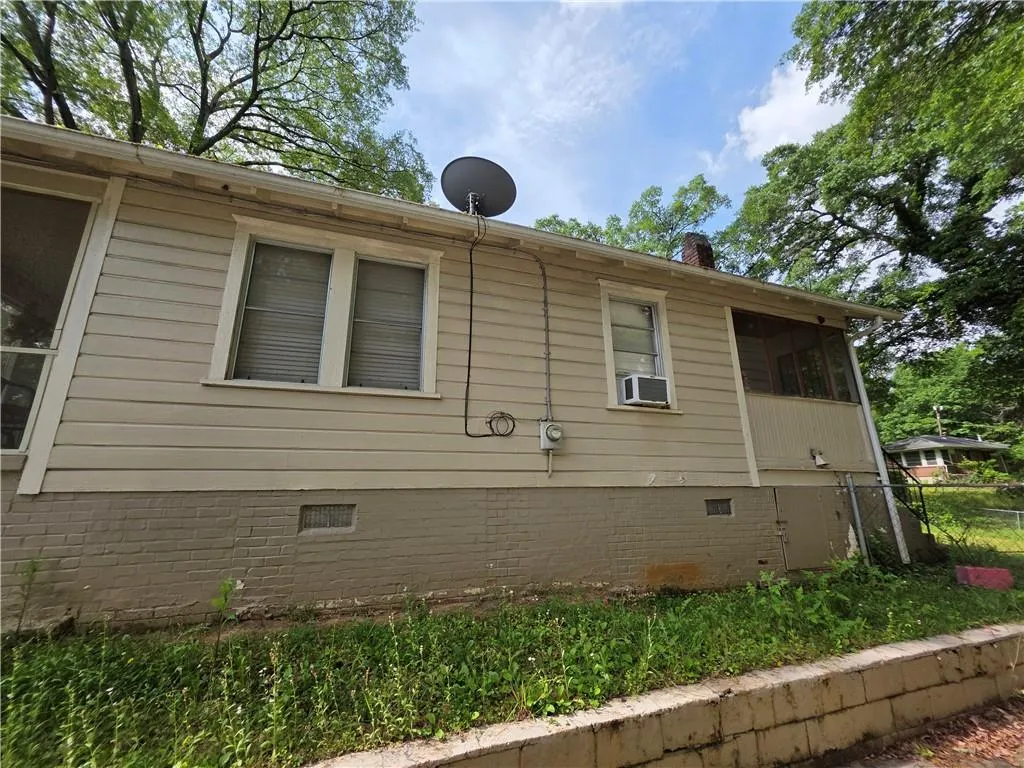 Atlanta, Georgia 30318, United States, 2 Bedrooms Bedrooms, ,1 BathroomBathrooms,Residential,Active,121424