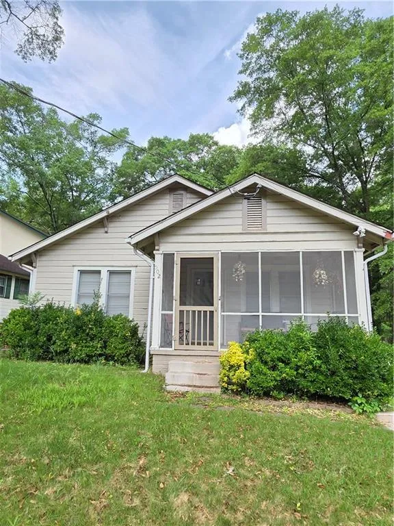 Atlanta, Georgia 30318, United States, 2 Bedrooms Bedrooms, ,1 BathroomBathrooms,Residential,Active,121424