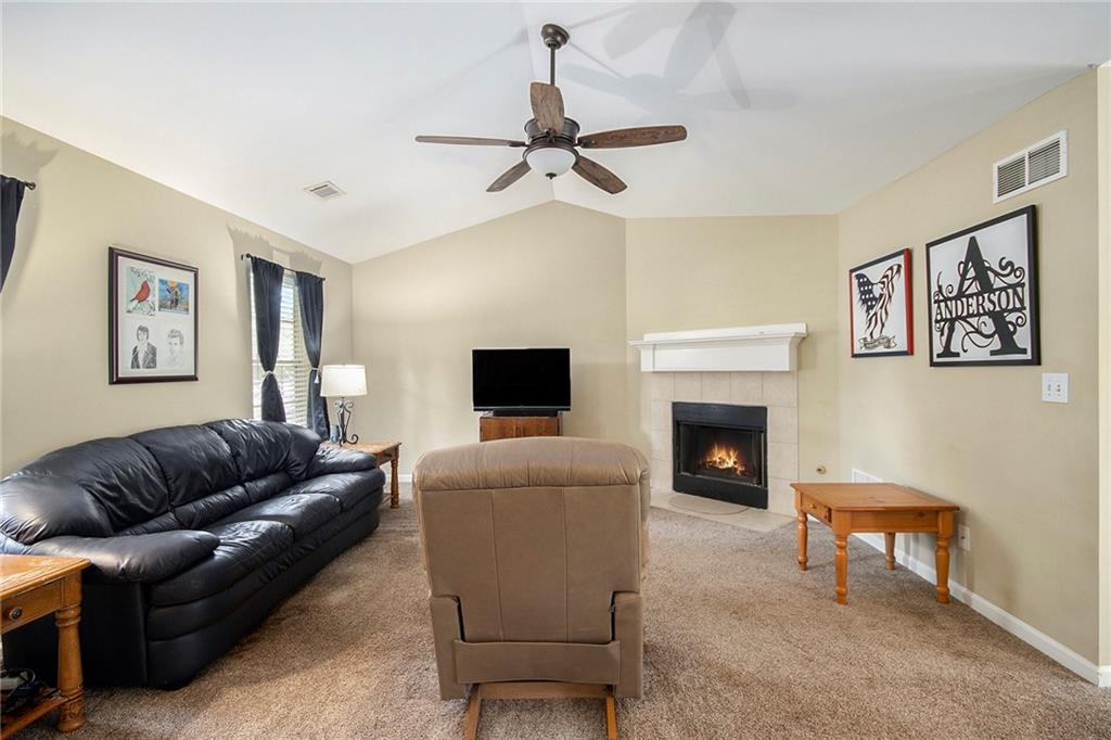 4326 Megan Manor Drive, Powder Springs, Georgia image 6