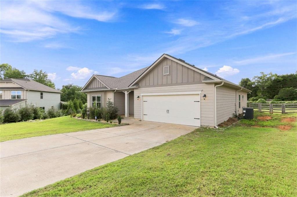 6104 Creekside View Ln
