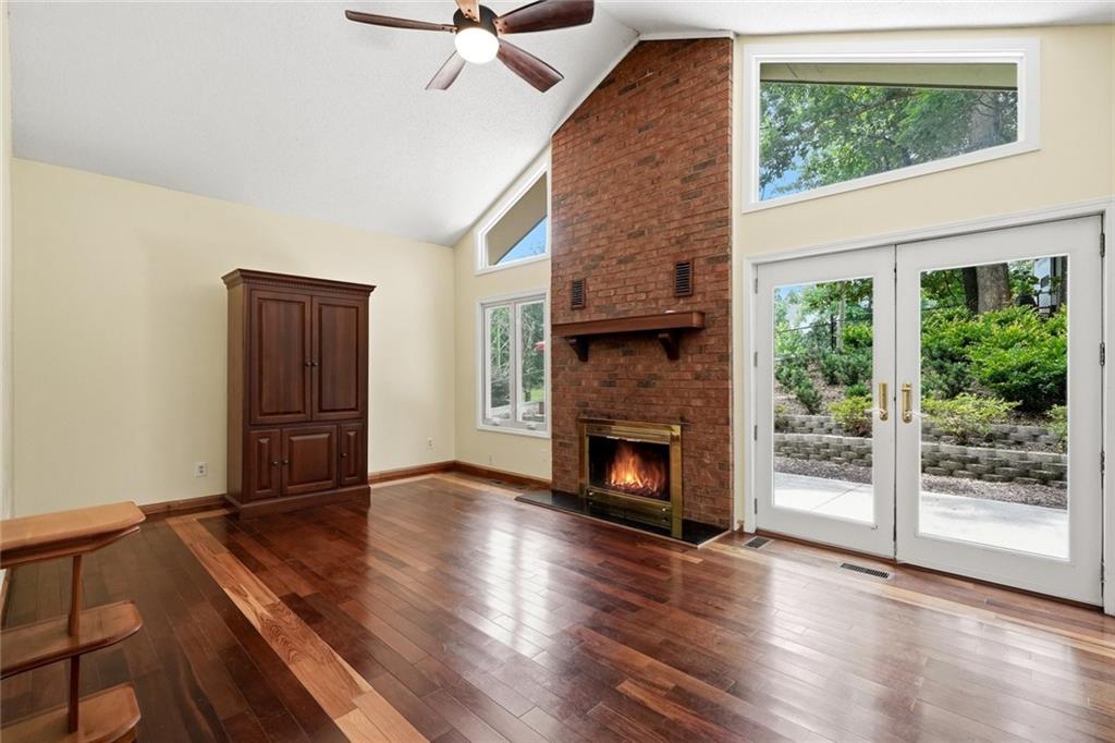 2033 Riverwood Drive