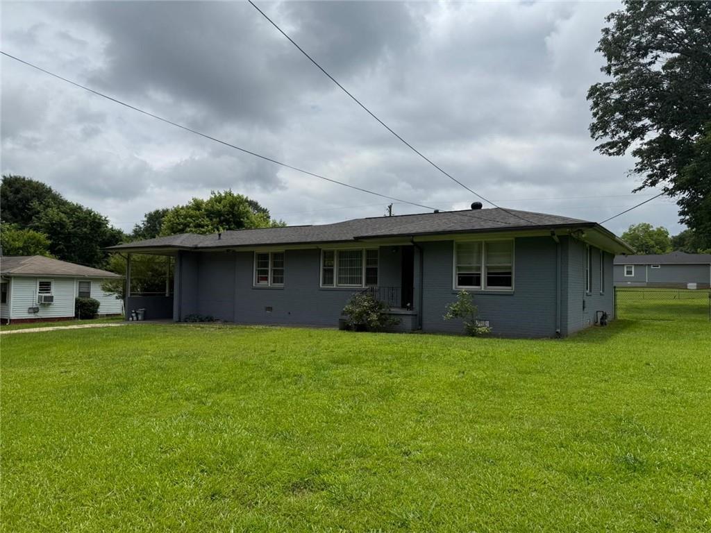 Welcome to 3551 Clay Road, Austell, GA 30106!
This beautifully maintained property offers the perfect combination of comfort, space, and convenience. Featuring 3 bedrooms and 1 bathroom, this home boasts a functional layout with plenty of natural light throughout.
The owner has never occupied the property—it has always been used as a rental, making it a great opportunity for investors or buyers looking for income potential.
Located just minutes from shopping, dining, schools, and major highways, this home is ideal for commuters and families alike.
Don’t miss out—schedule your showing today!
