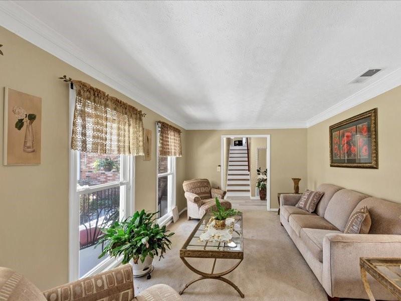 5221 La Paloma Drive SW