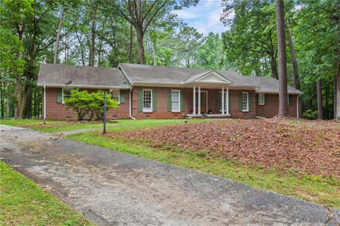 Homes For Sale - 2373 Oxbow Circle<br/> Stone Mountain, GA 30087
