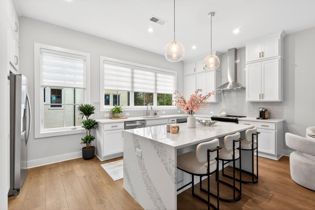 2641 Mackintosh Court