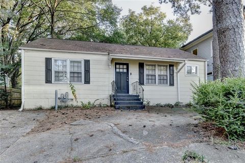 Photo of 750 Bellemeade Avenue NW, Atlanta, GA 30318 (MLS # 7664592)
