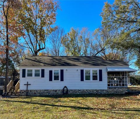 A home in Calhoun