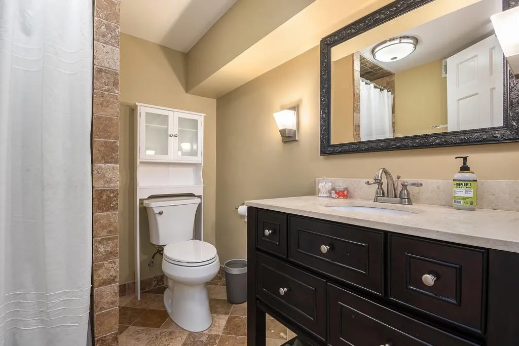 Atlanta, Georgia 30324, United States, 3 Bedrooms Bedrooms, ,3 BathroomsBathrooms,Residential,Pending,15349