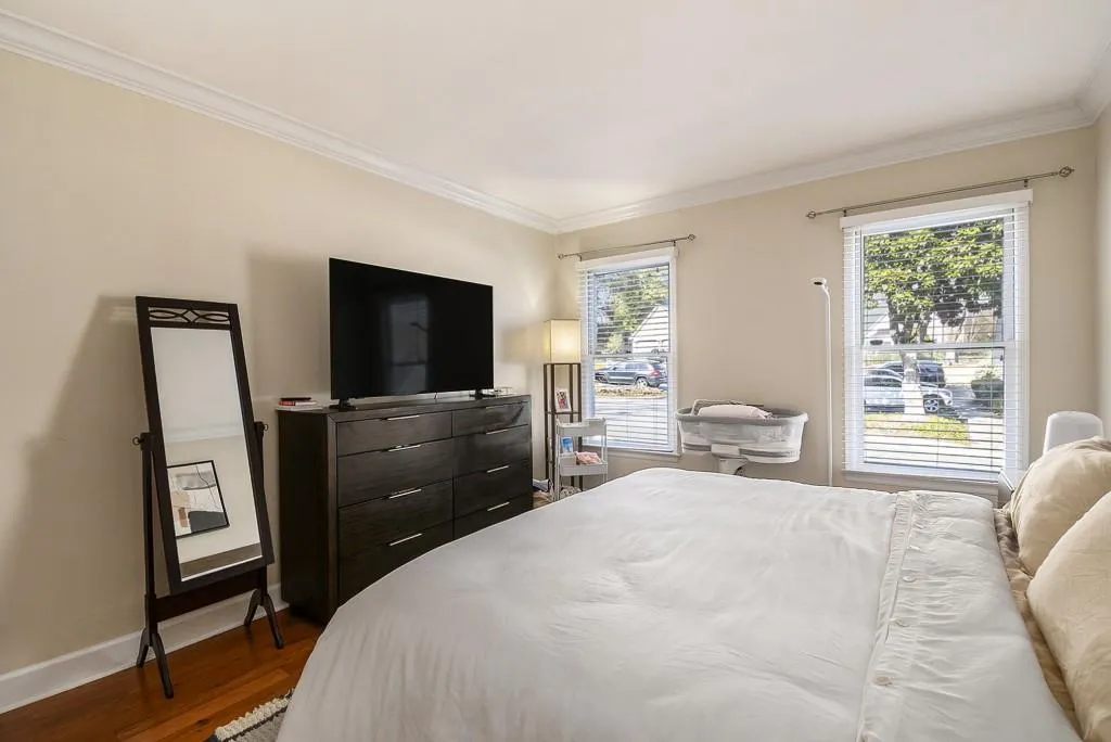 Atlanta, Georgia 30324, United States, 3 Bedrooms Bedrooms, ,3 BathroomsBathrooms,Residential,Pending,15349