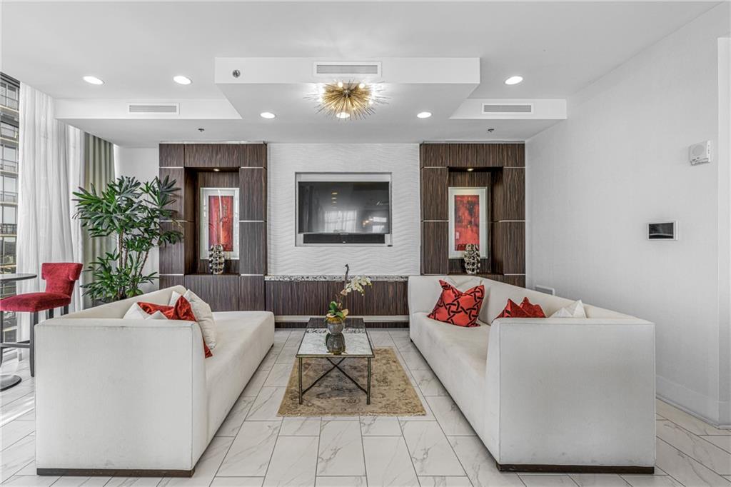 1065 Midtown Loews - Residential