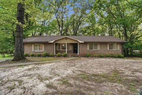 Homes For Sale - 129 Diane Drive<br/> Griffin, GA 30223