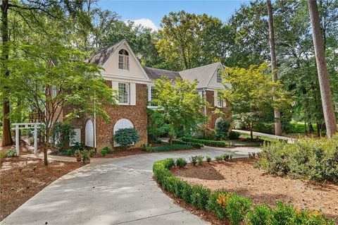 1018 Peachtree Battle Circle NW Atlanta GA 30327