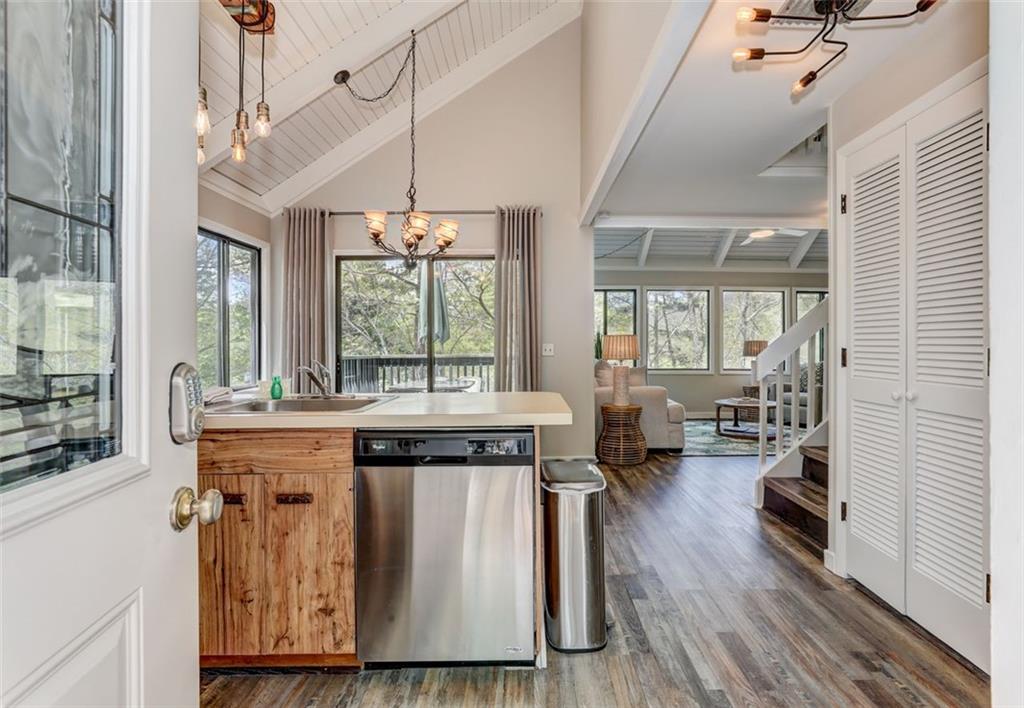 125 WOLFSCRATCH Drive